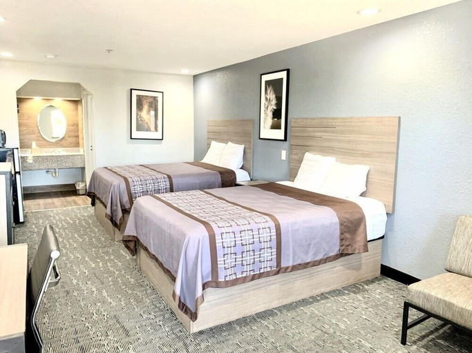 Bedroom 3, Sunrise Inn & Suites, Houston