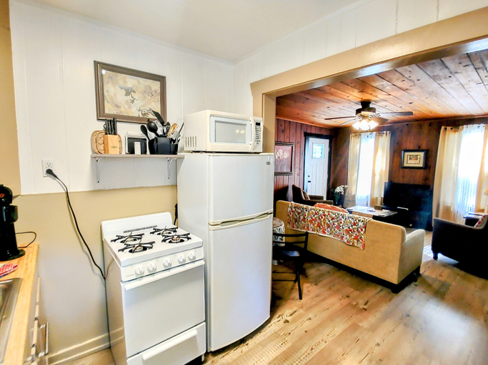 Others 3, Edgewater Resort Cottage #1, Garland