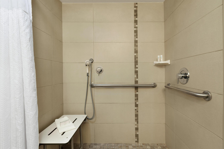 Bathroom 4, Embassy Suites by Hilton Arcadia Pasadena Area, Los Angeles
