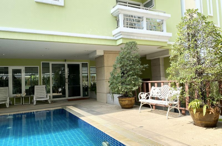 室外游泳池, 14Place Sukhumvit Villa @ Terminal 21 Bangkok, Khlong Toey