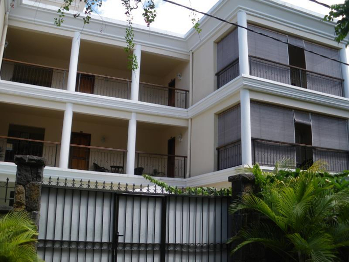 Others 3, Residence Le Palmiste