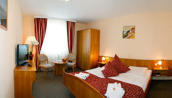 Others 4, Hotel Auerhahn, Hildburghausen