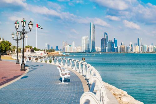 Others 4, Corniche Street - Extremely Unique Room, Abu Dhabi City