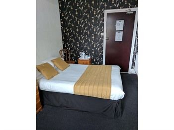 Others 5, Chelsea Hotel, Bournemouth