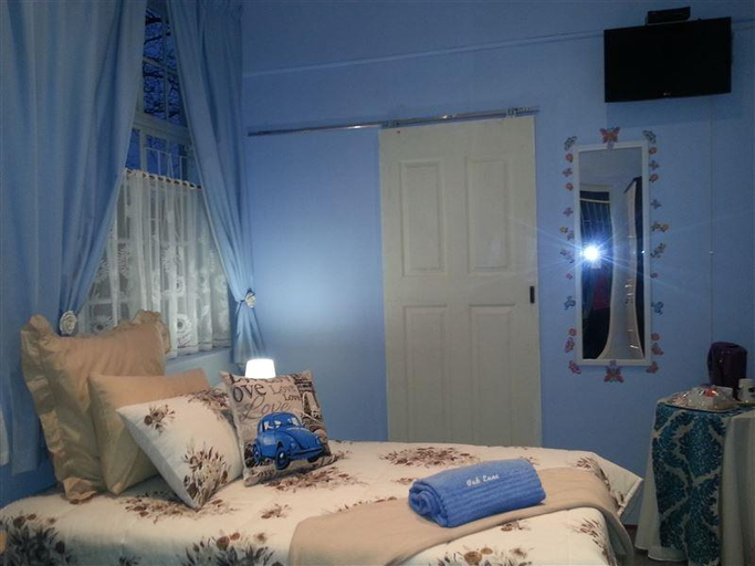 Bedroom 2, Oak Lane Bed and Breakfast, Joe Gqabi