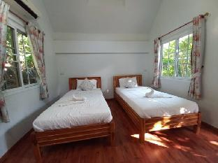 Others 2, Suriyan Villa, Si Sawat