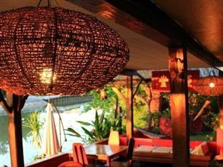 Restaurant, The Riverside Pensión, Muang Lampang