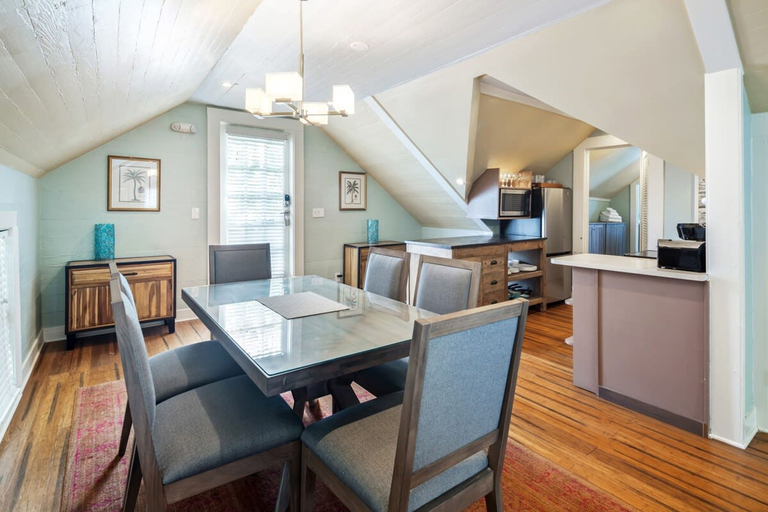 Room 4, Sky Loft by Brightwild Penthouse in Prime Spot, Monroe