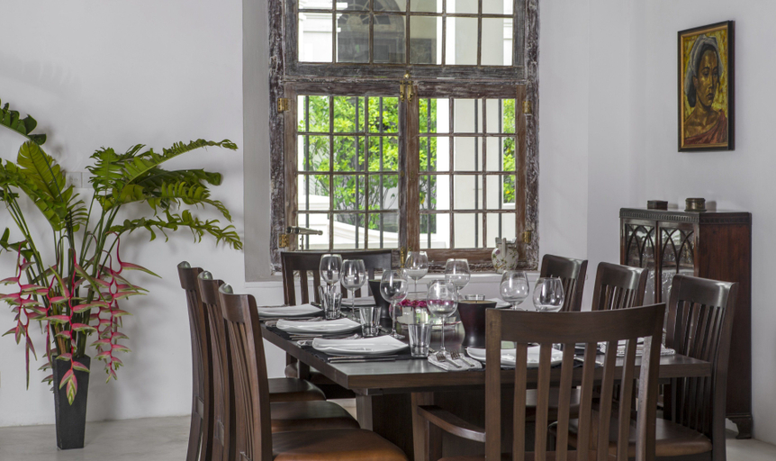 Food & Drinks 4, No 05 Middle Street, Galle Four Gravets