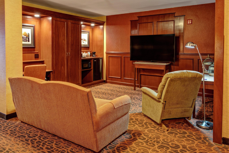 Others 5, Hampton Inn Winchester, Clark