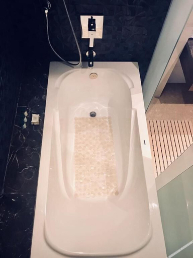 Bathroom 4, Fortune Inn Promenade, Vadodara - Member ITC Hotels' Group, Vadodara