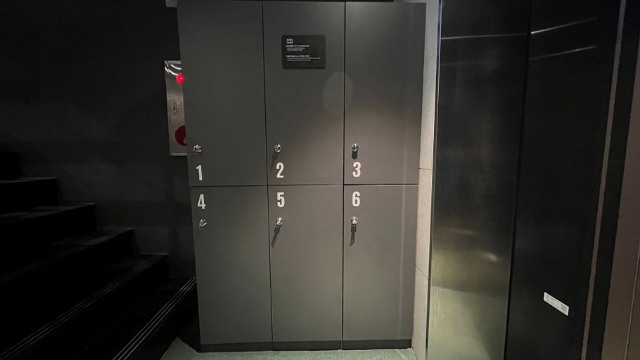 Others 5, Hotel Regen, Eun-pyeong