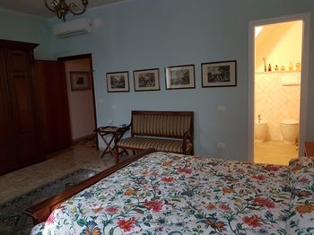 Others 5, Antica casa di famiglia, Perugia
