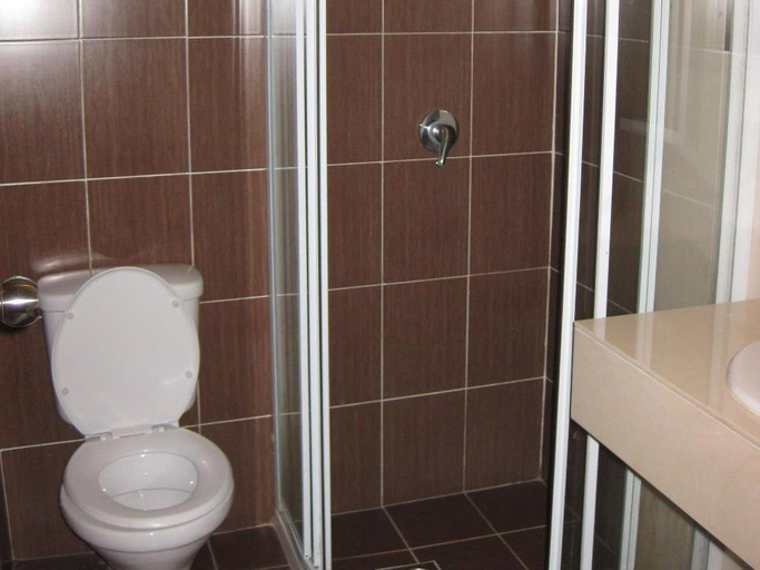 Bathroom 2, Misty Apartments@Iris House Resort, Cameron Highlands