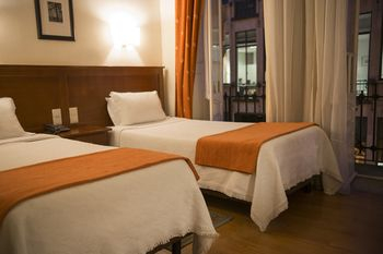 Others 2, Hotel Aliados, Porto