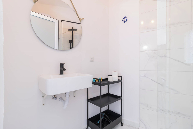 Bathroom 5, La Bussola, Las Palmas