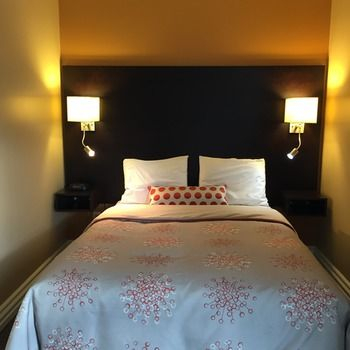 Others 5, Hotel La Maison Blanche, Bonaventure