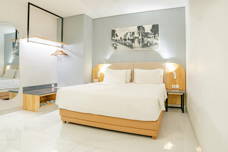 bedroom 13