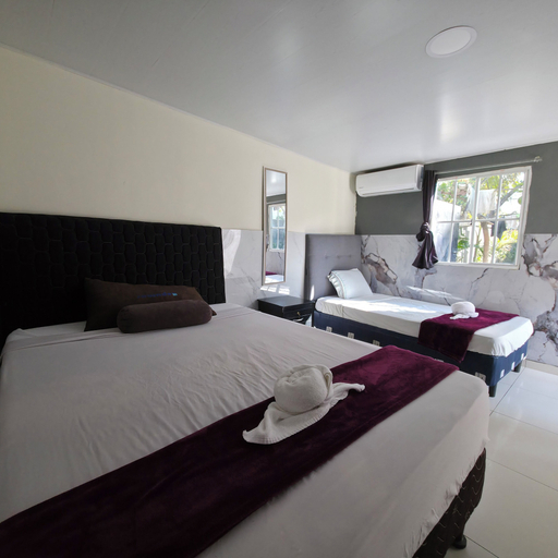 Room 5, Villas de Mike, La Libertad