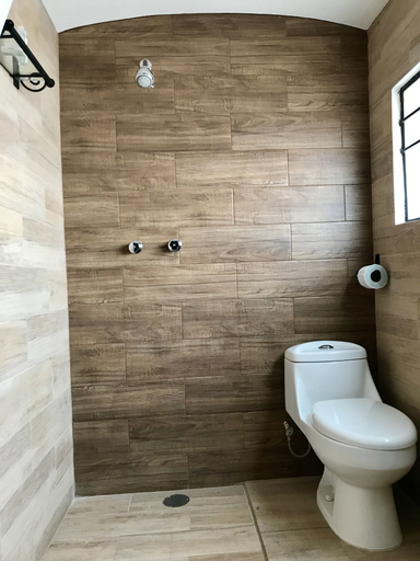 Bathroom 4, Hotel El Andariego, Del Centro
