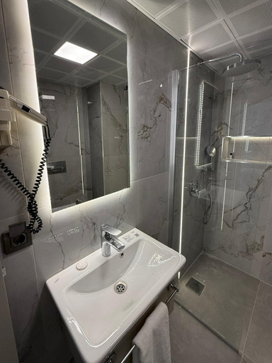 Bathroom 4, Hotel Kayalar, Antalya