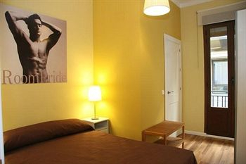 Others 4, Room Pride, Madrid