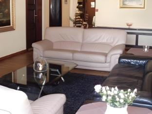 Others 2, Hotel Ambassade, West-Vlaanderen