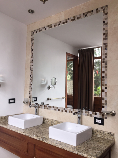 Bathroom 4, Casa San Marcos, Quito