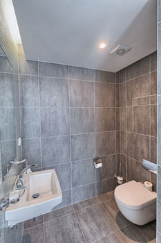 Bathroom 5, Karlin Residence by TKC, Praha 7