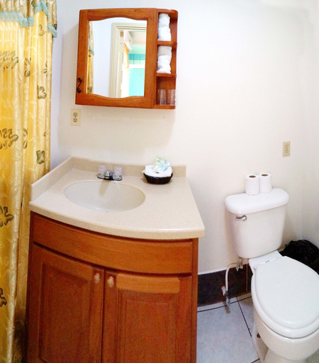 Bathroom 3, Rumors Resort Hotel