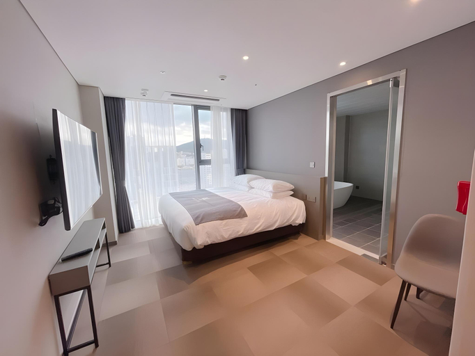 Bedroom 2, Hotel U5, Jung