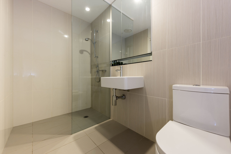 Bathroom, Amazing Accommodation Vogue, Melbourne