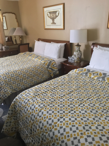 Bedroom 5, Anchor Motel, Niagara