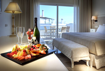 In-Room Dining 5, Aparthotel Cordial Mijas Golf, Málaga