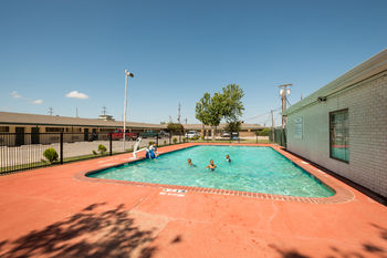 Others 3, Royal Inn Abilene, Taylor