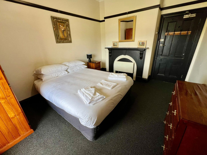 Room 5, Gordon Hotel, Goulburn Mulwaree - Goulburn