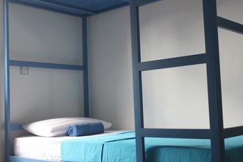 Others 4, Hostel First, Katana