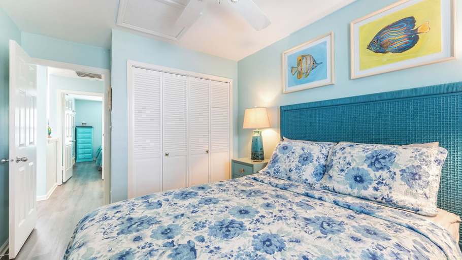 Bedroom 2, A Siesta Bay by Avantstay Key West Walkable Gated Community, Shared Pool Month-long Stays, Monroe
