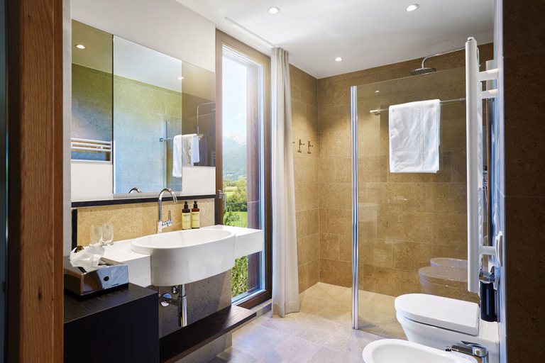 Bathroom, Hotel Rudolf, Bolzano
