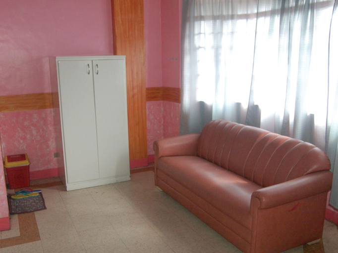 Others 5, Dolor Hotel, Daet