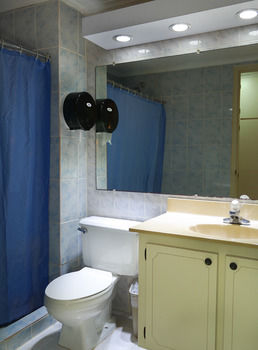 Bathroom 5, Sasaki Apartments
