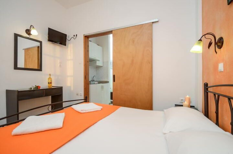 Bedroom 4, Studios Sofia, South Aegean