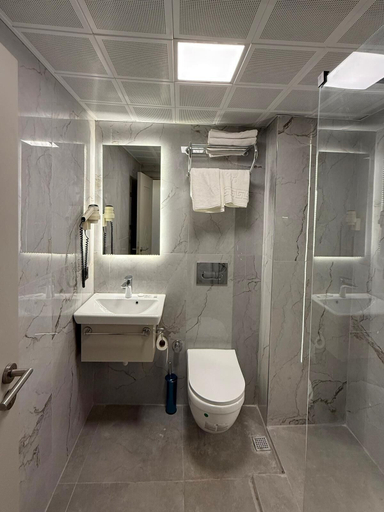Bathroom 4, Hotel Kayalar, Antalya
