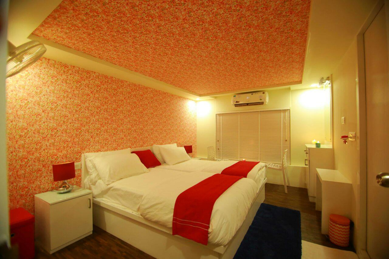Bedroom 3, Indiavacationz Houseboats, Alappuzha