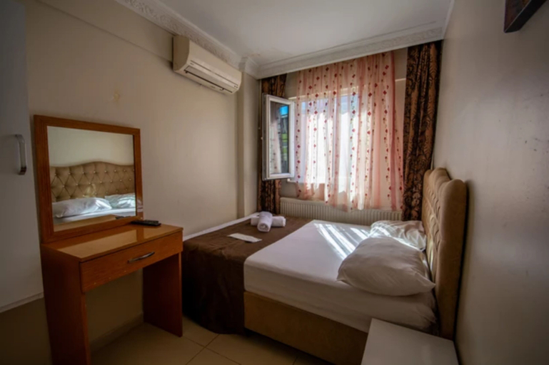Bedroom 3, Ozyurt Hotel, Fatih