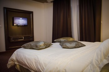 Others 3, Hotel El Bey Constantine, Constantine