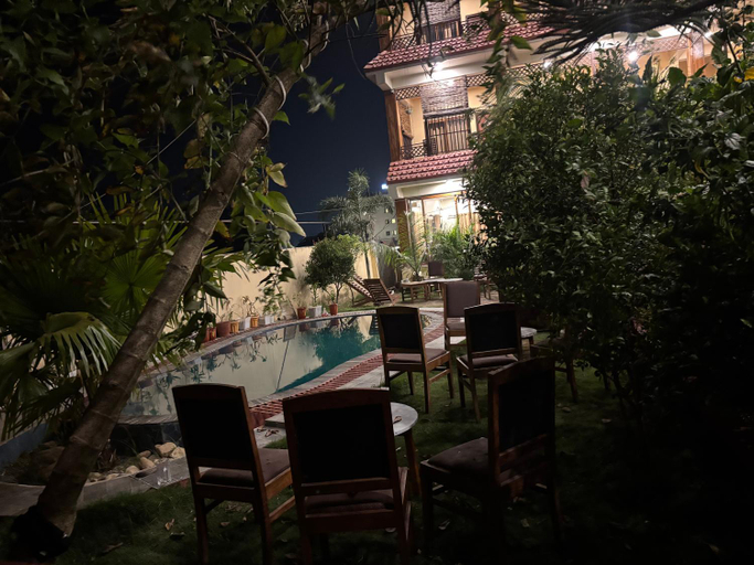 Others 5, Hotel Sauraha Village, Narayani