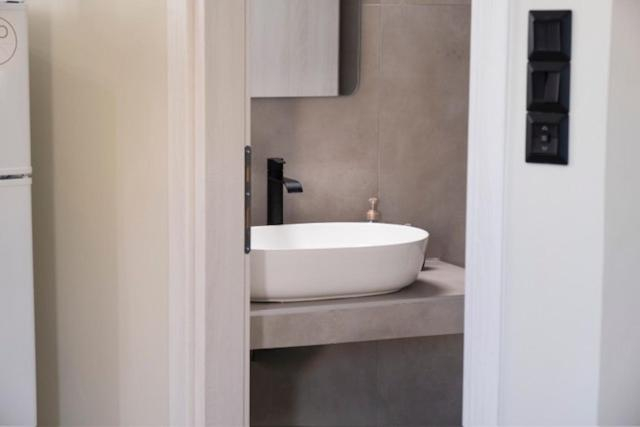 Bathroom 2, Floran's Apartments, South Aegean