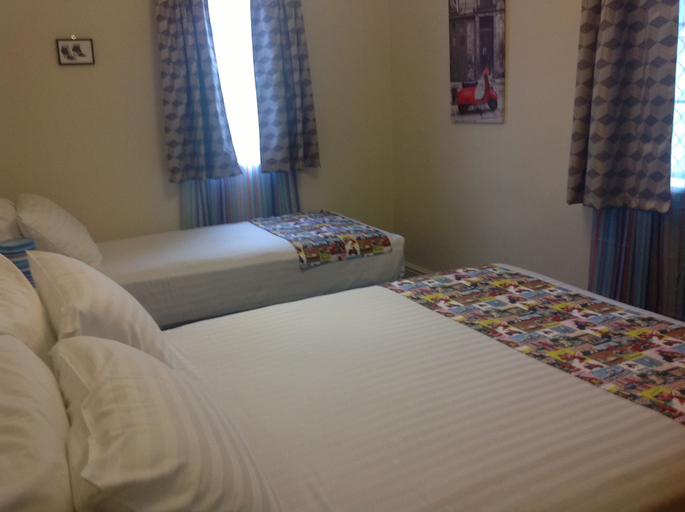 Bedroom 4, The Clifton Motel Bunbury, Bunbury