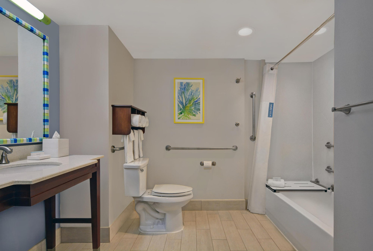Bathroom 4, Hampton Inn Jacksonville Beach/Oceanfront, Duval
